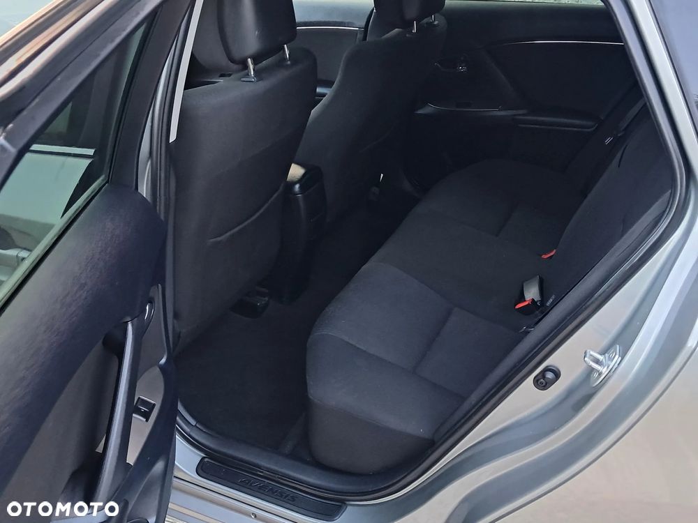 Toyota Avensis 1.8 Business Edition - 15