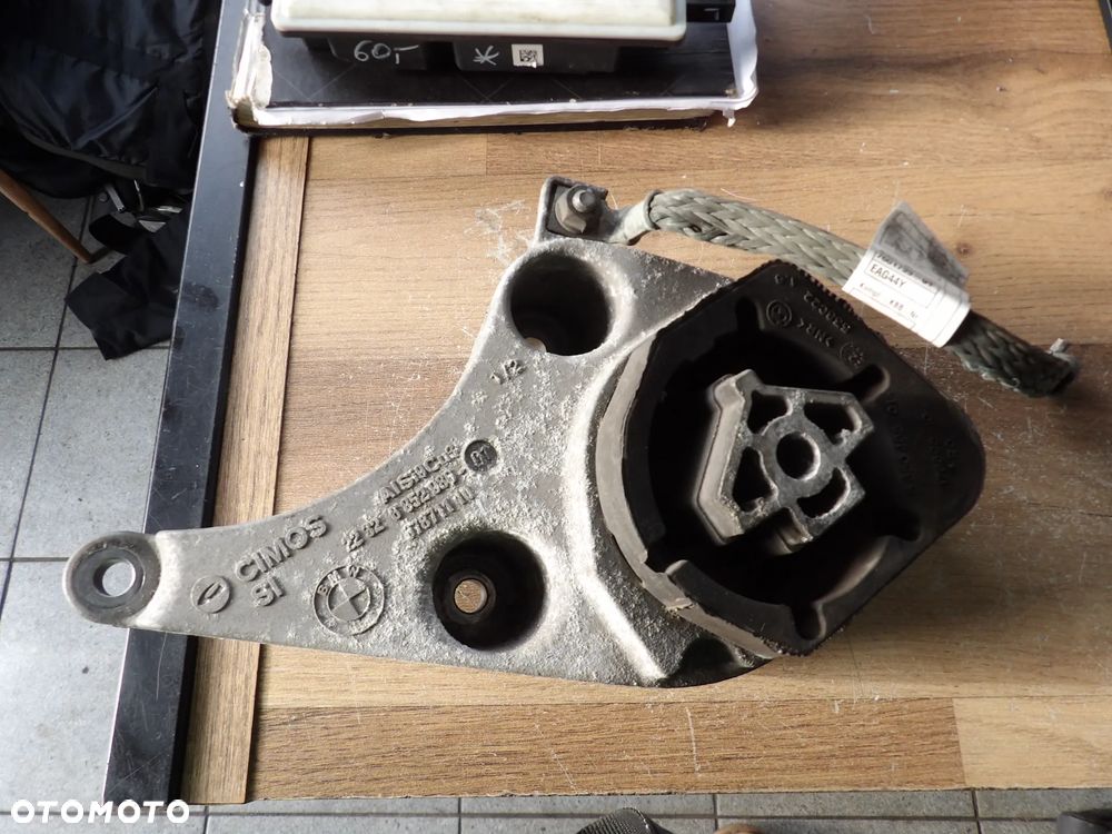 BMW - F15,F16,F25 - ŁAPA , PODPORA SKRZYNI BIEGÓW - 6852986 - 1