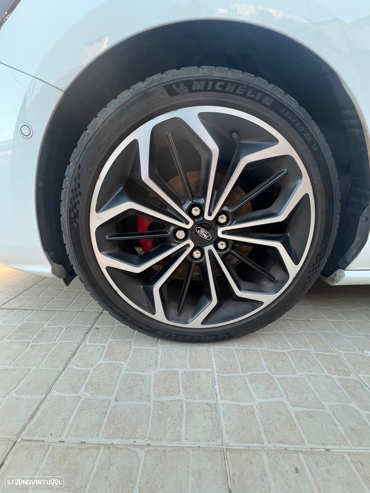 Ford Focus - 7