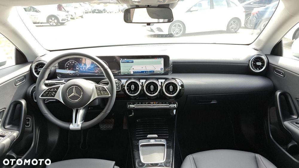 Mercedes-Benz CLA - 14