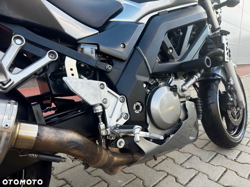 Suzuki SV - 8