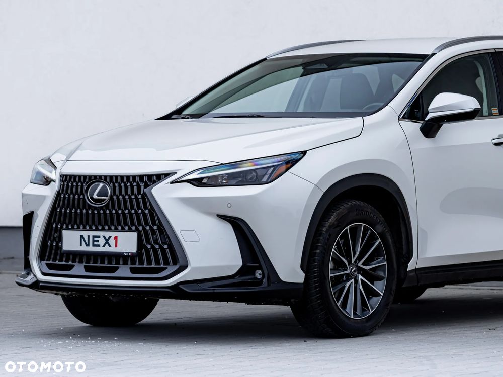 Lexus NX 350h Prestige AWD - 18