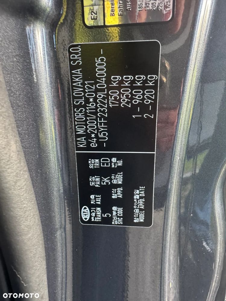 Kia Ceed - 22