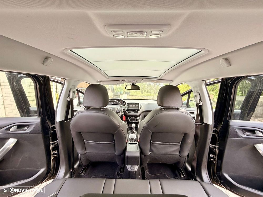 Peugeot 2008 1.2 PureTech Crossway - 32