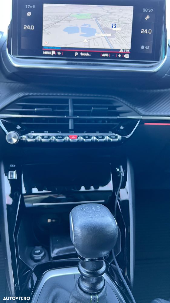 Peugeot 208 1.2 L PureTech STT GT - 8