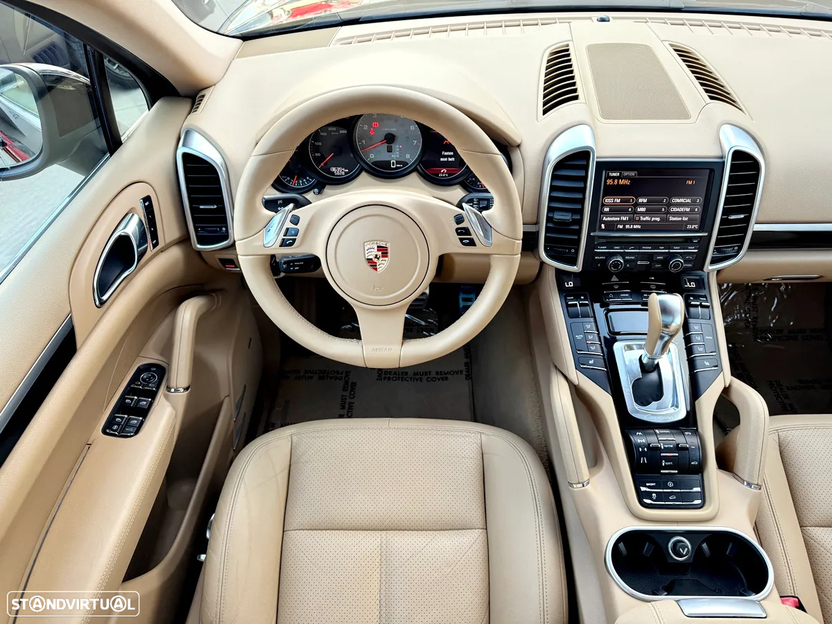 Porsche Cayenne S - 10