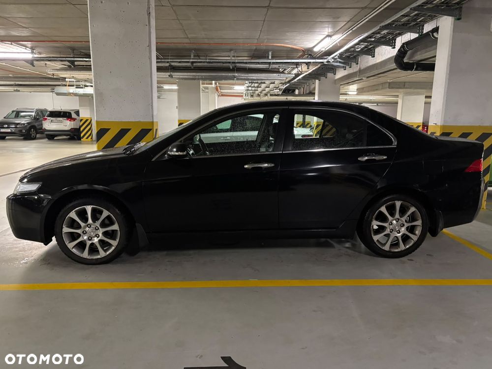 Honda Accord 2.0 Executive - 30