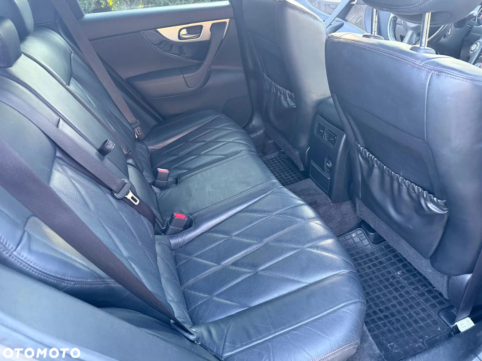 Infiniti QX70 3.0d S Premium - 7
