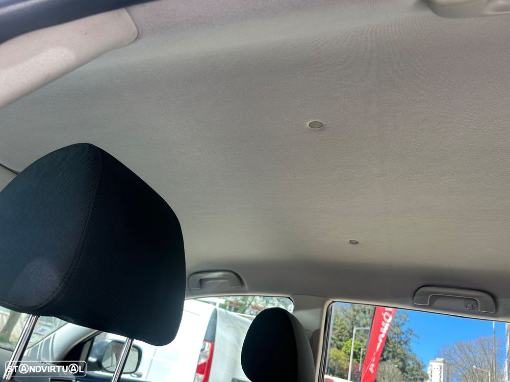 Toyota Avensis SW 2.0 D-4D - 18