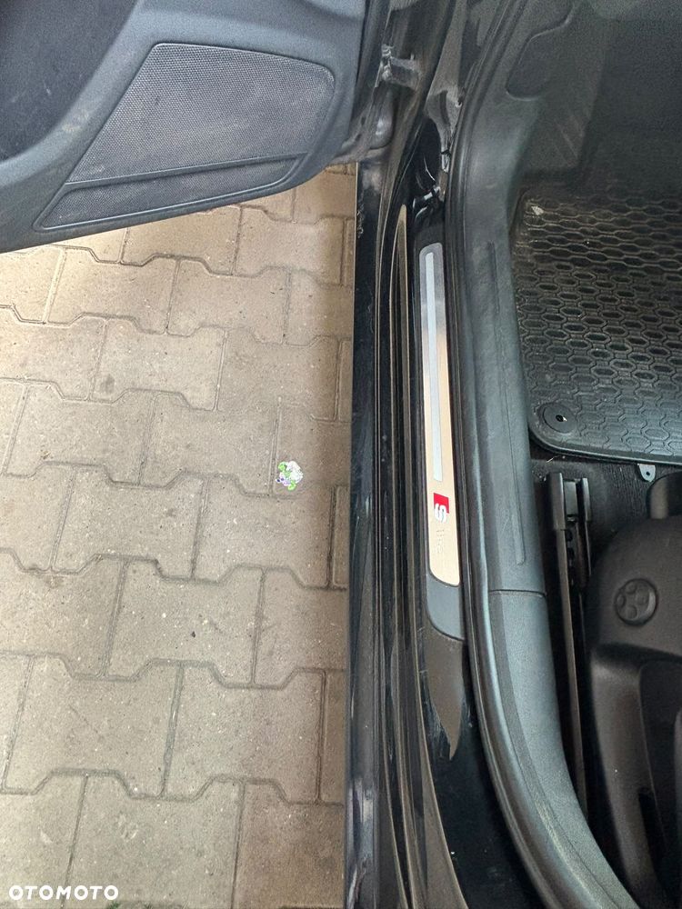 Audi A4 Avant - 16