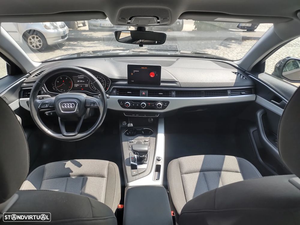 Audi A4 2.0 TDI S tronic design - 19