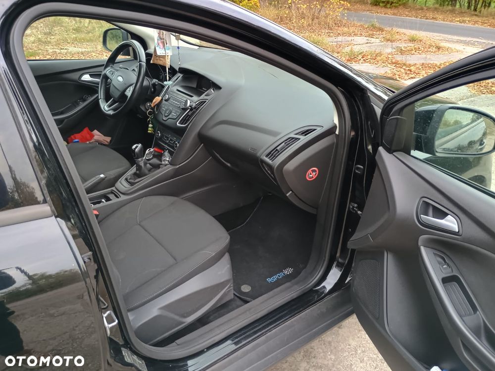 Ford Focus - 10