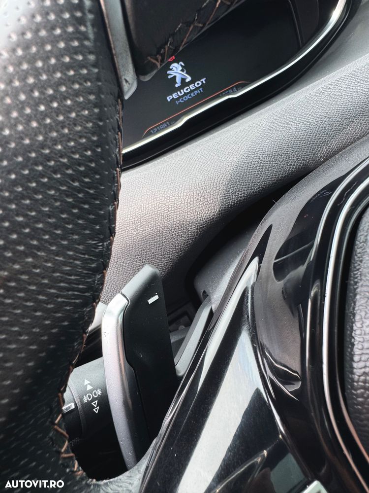 Peugeot 3008 BlueHDi 130 Stop & Start EAT8 GT Pack - 32