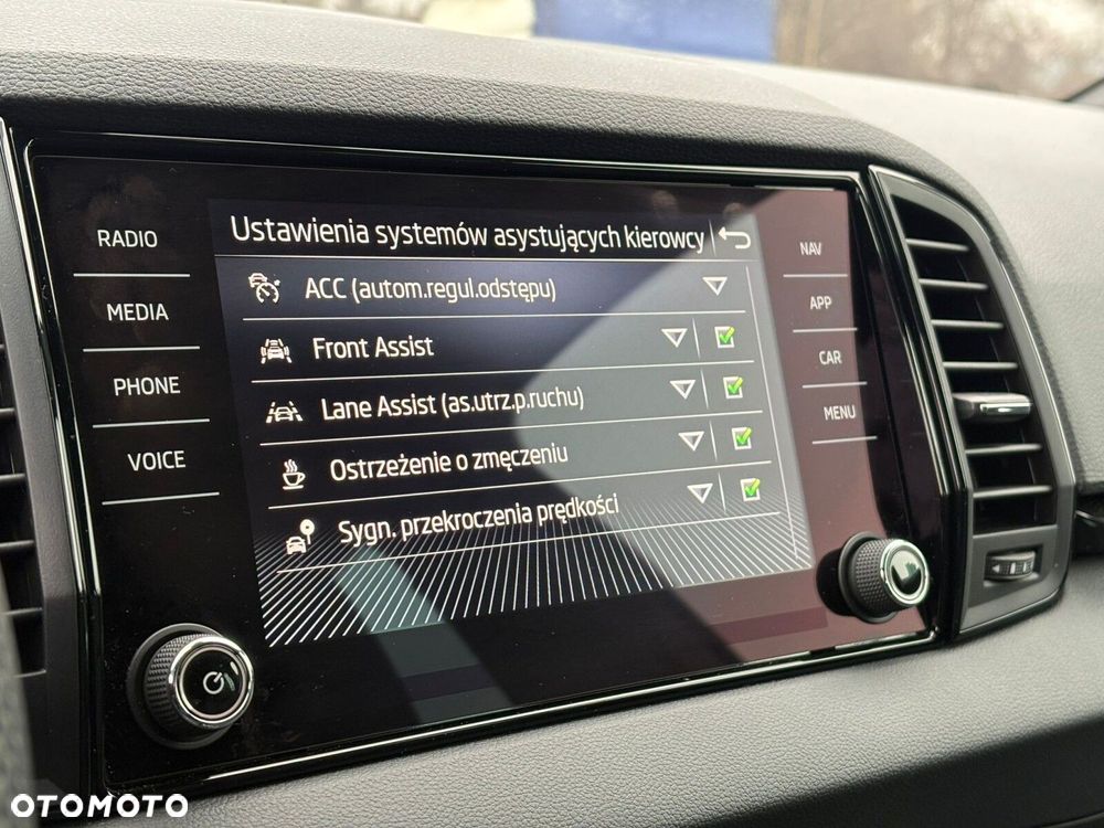 Skoda Karoq 2.0 TDI SCR 4x4 Sportline DSG - 24