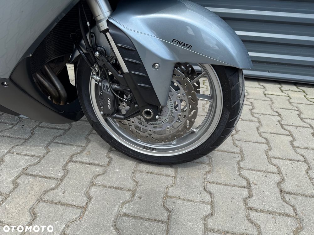 Kawasaki GTR - 17
