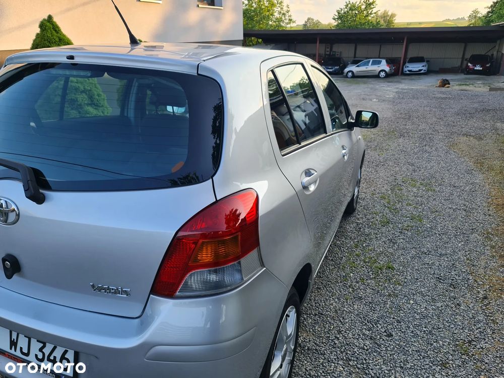 Toyota Yaris - 27