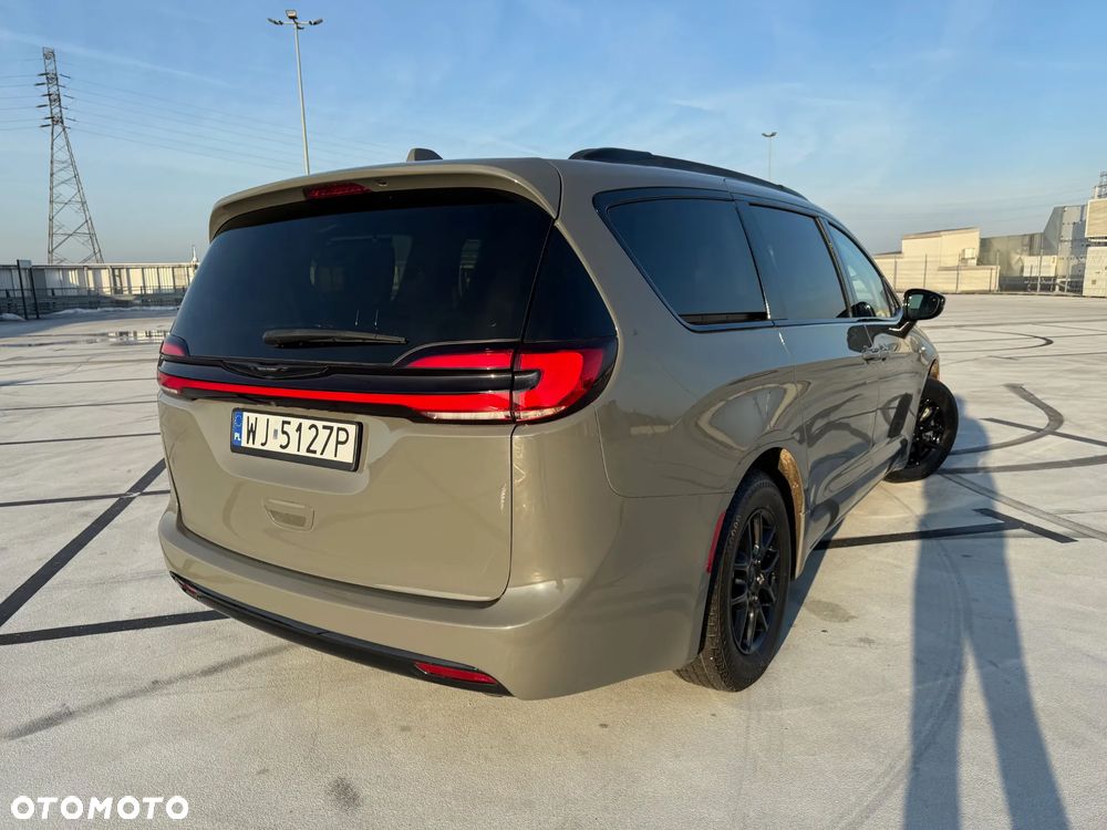 Chrysler Pacifica - 9