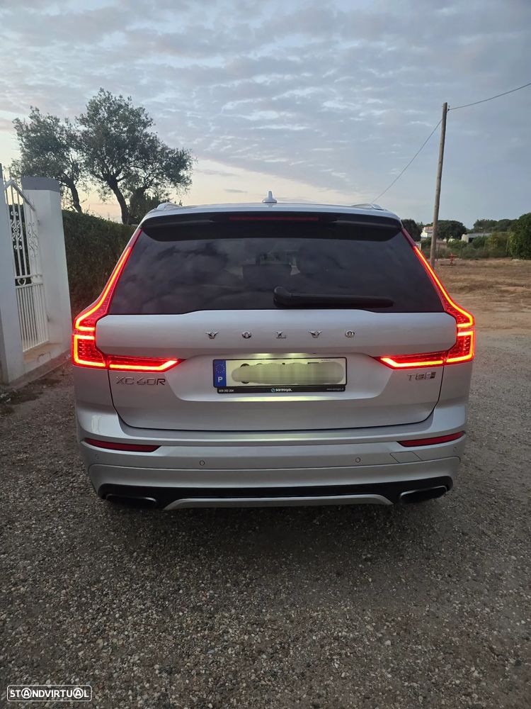 Volvo XC 60 2.0 T8 PHEV R-Design AWD - 7