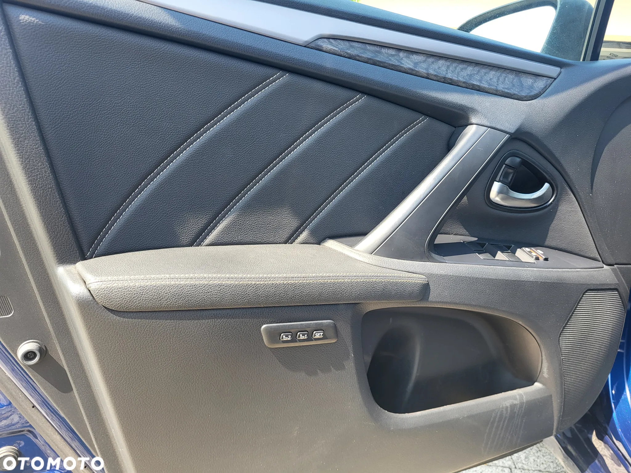 Toyota Avensis 1.8 Premium MS - 8