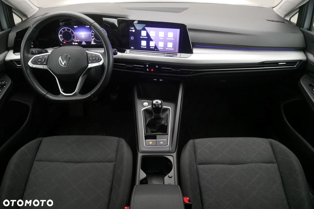Volkswagen Golf - 8