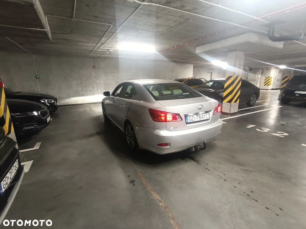 Lexus IS 220 D Prestige - 6