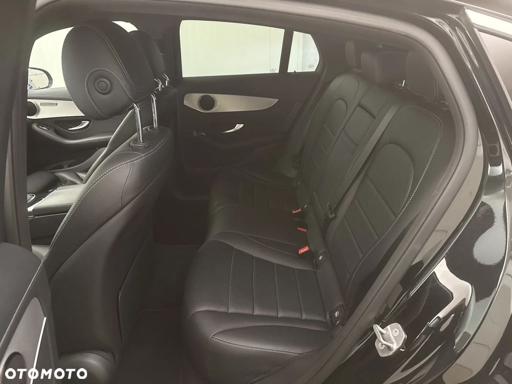 Mercedes-Benz GLC 350 e 4-Matic - 24