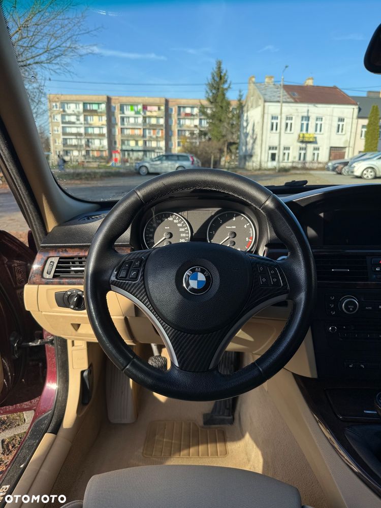 BMW Seria 3 320d - 17