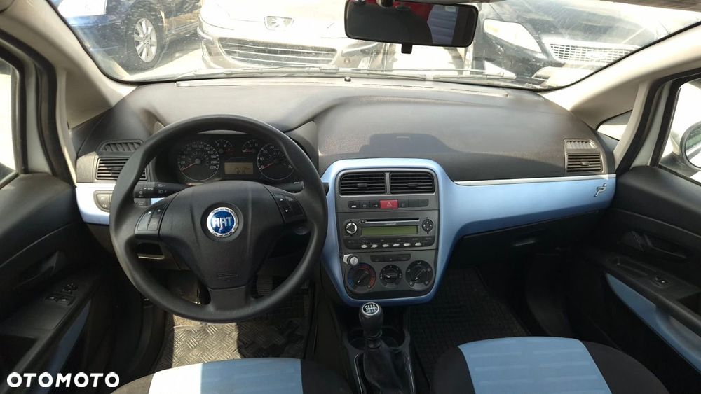 Fiat Grande Punto - 7