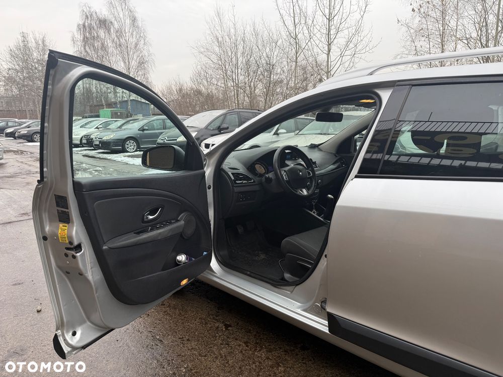 Renault Megane 1.5 dCi Expression - 11