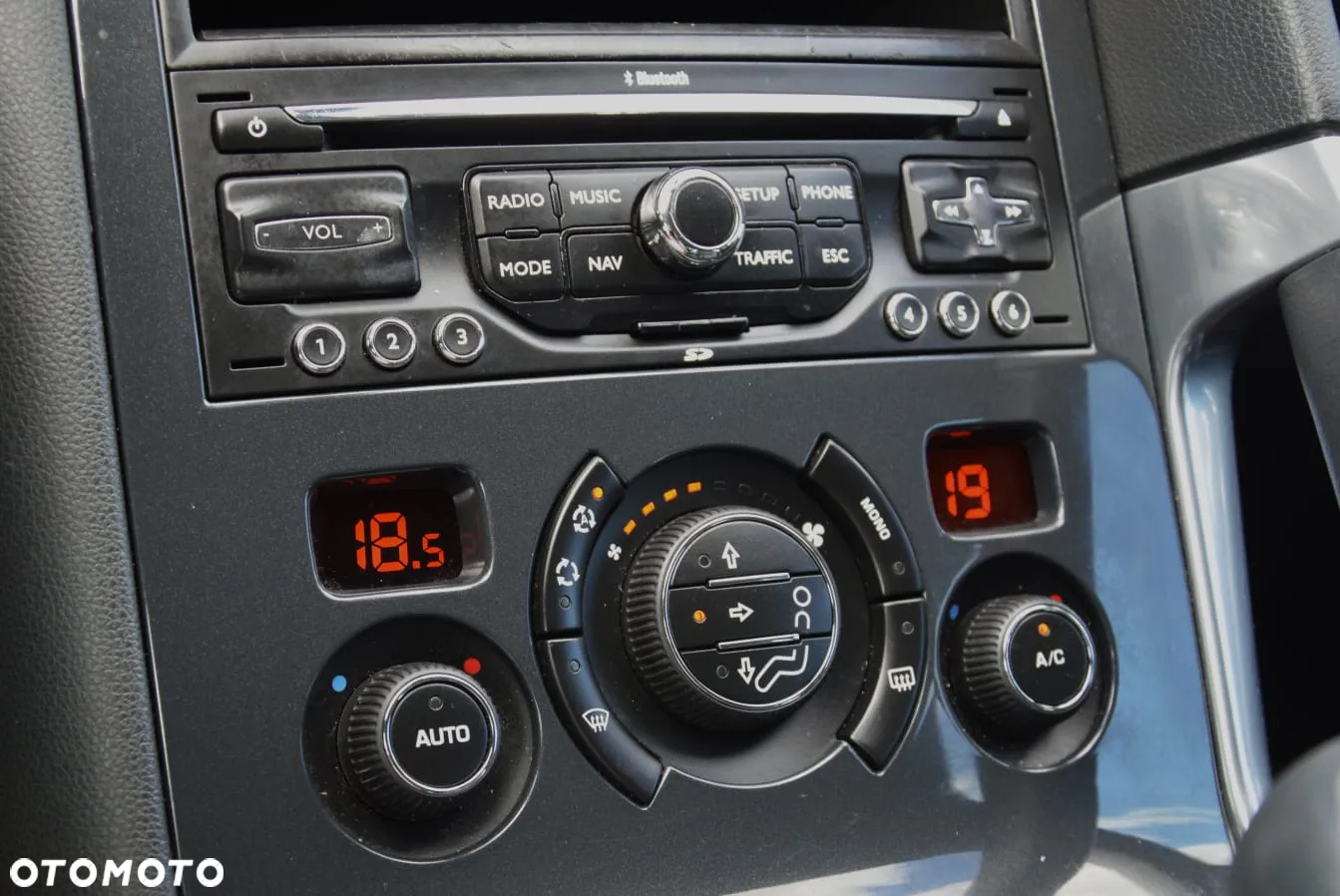 Peugeot 3008 2.0 BlueHDi Active - 26