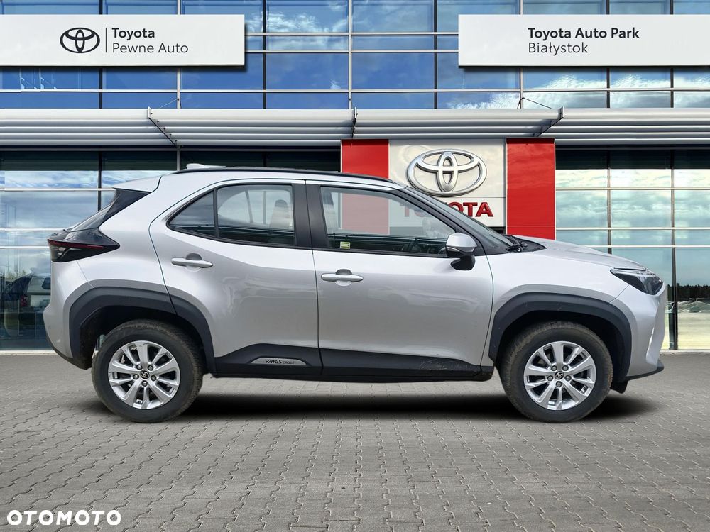 Toyota Yaris Cross Hybrid 1.5 Comfort 4x4 - 6