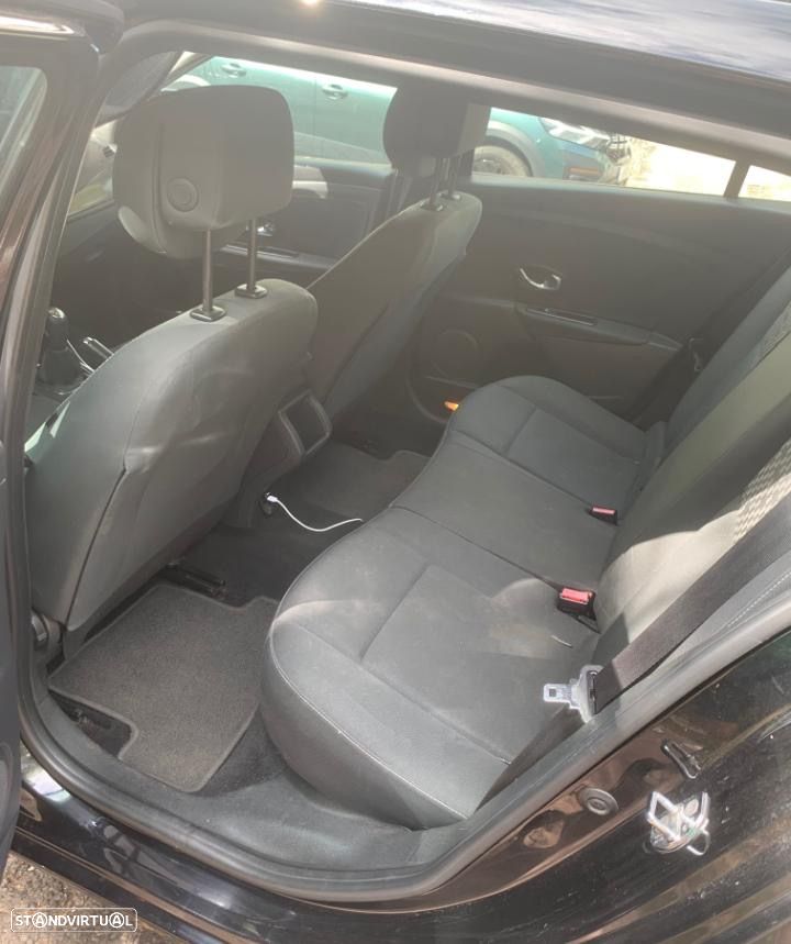 Renault Mégane Sport Tourer 1.5 dCi Dynamique - 4