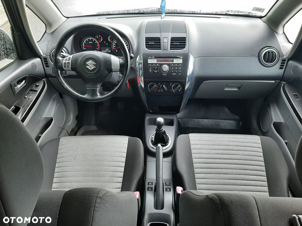 Suzuki SX4 1.6 Comfort Plus 4WD - 25