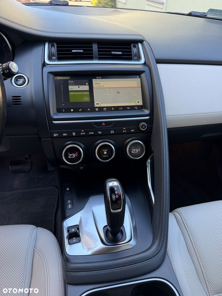 Jaguar E-Pace 2.0 i4D AWD R-Dynamic Chequered Flag - 15