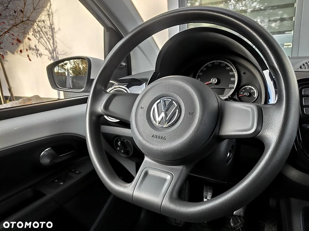 Volkswagen up! - 16