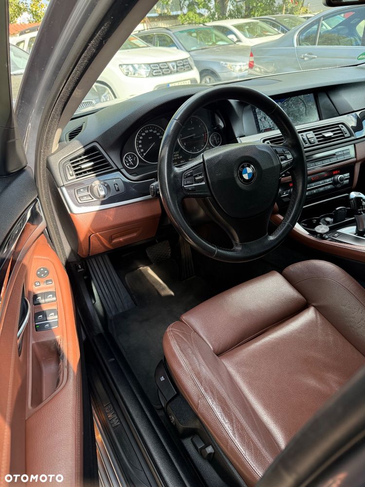 BMW Seria 5 530d Touring Blue Performance - 8