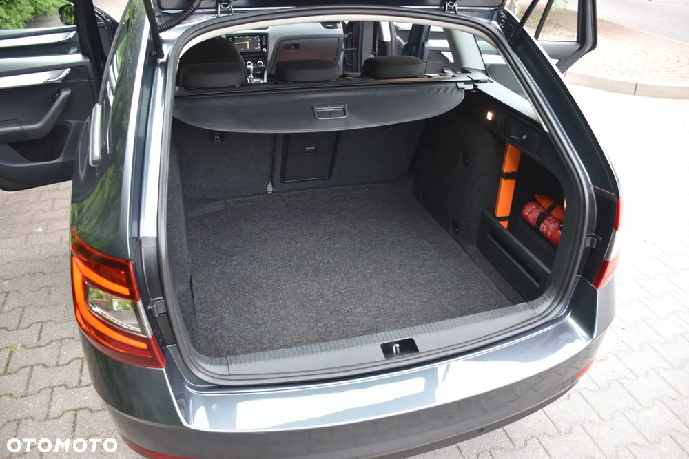 Skoda Octavia 1.6 TDI DSG Style - 17