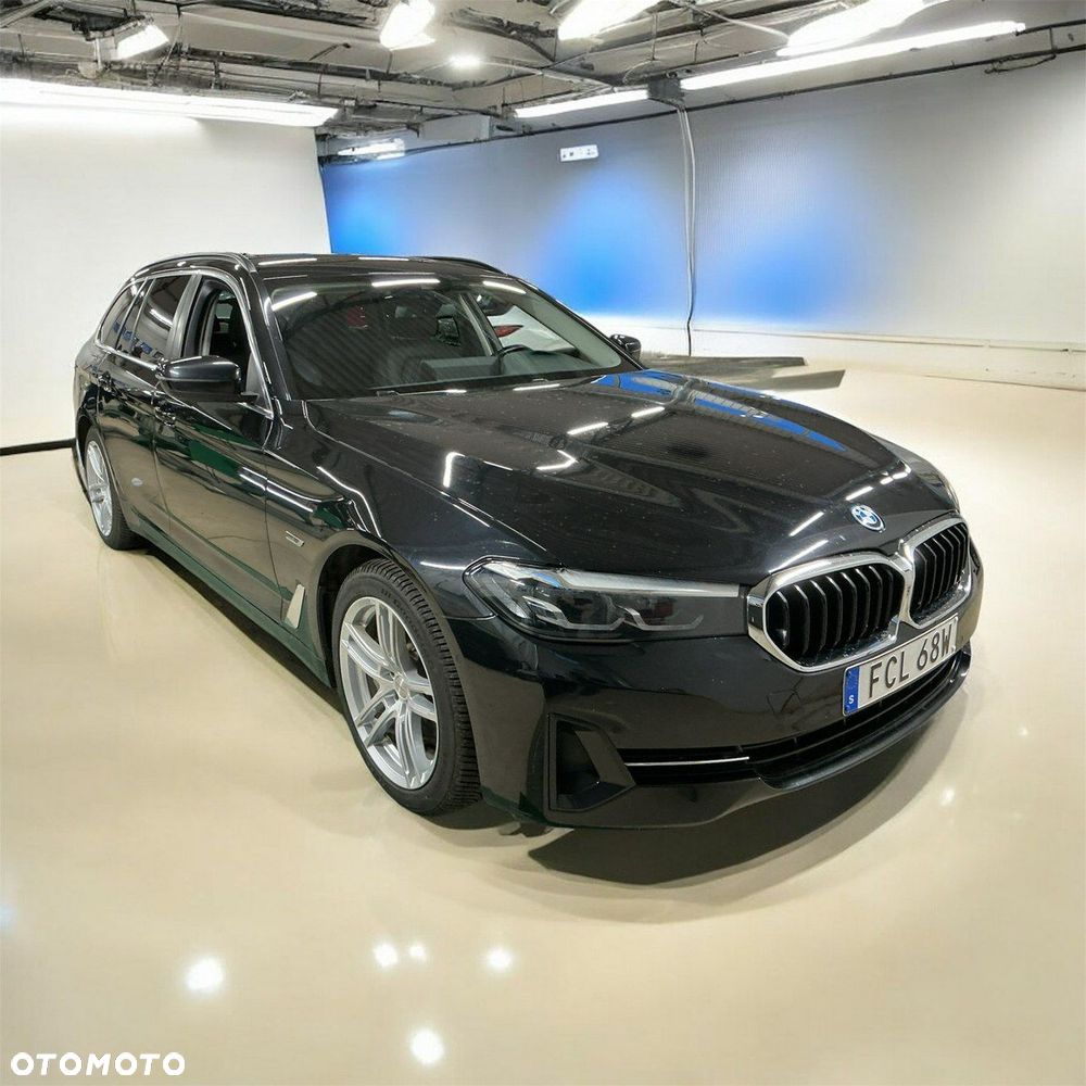 BMW Seria 5 530e xDrive Luxury Line - 1