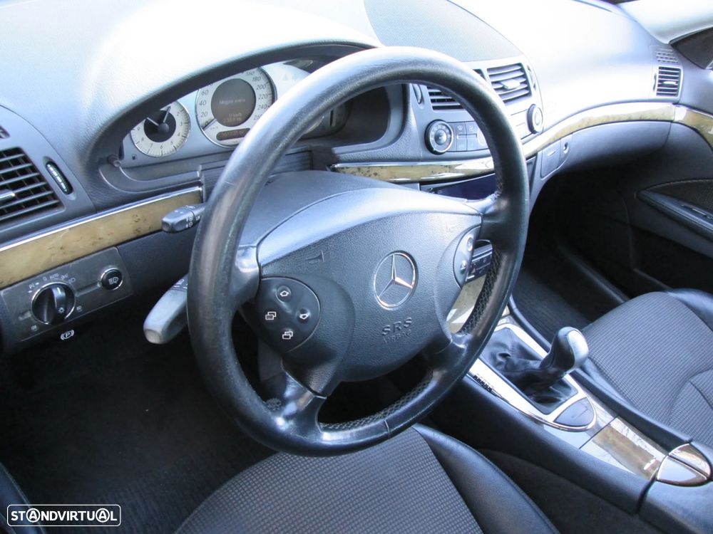 Mercedes-Benz E 220 CDI Avantgarde - 28