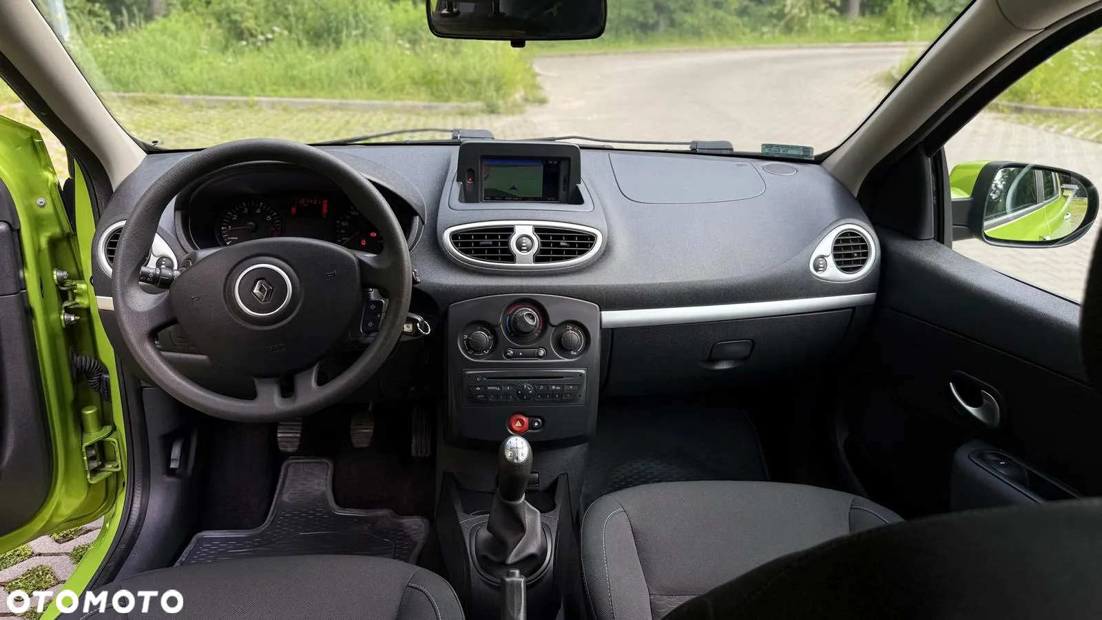 Renault Clio 1.2 16V Alize - 12