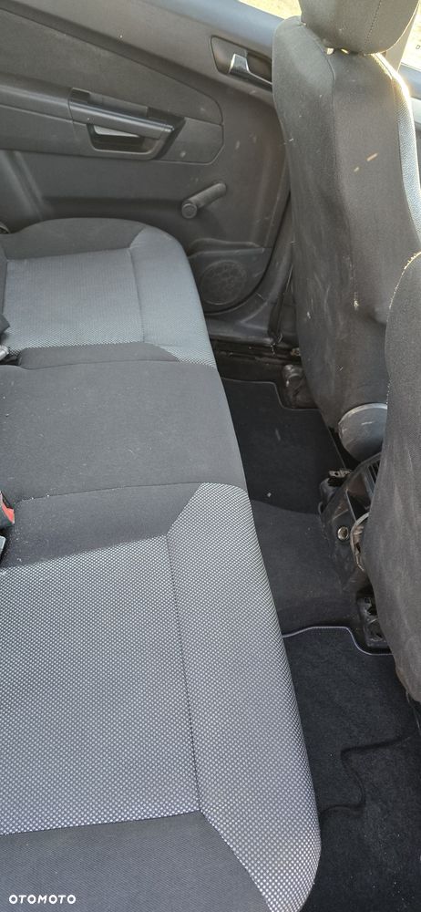 Opel Zafira - 8