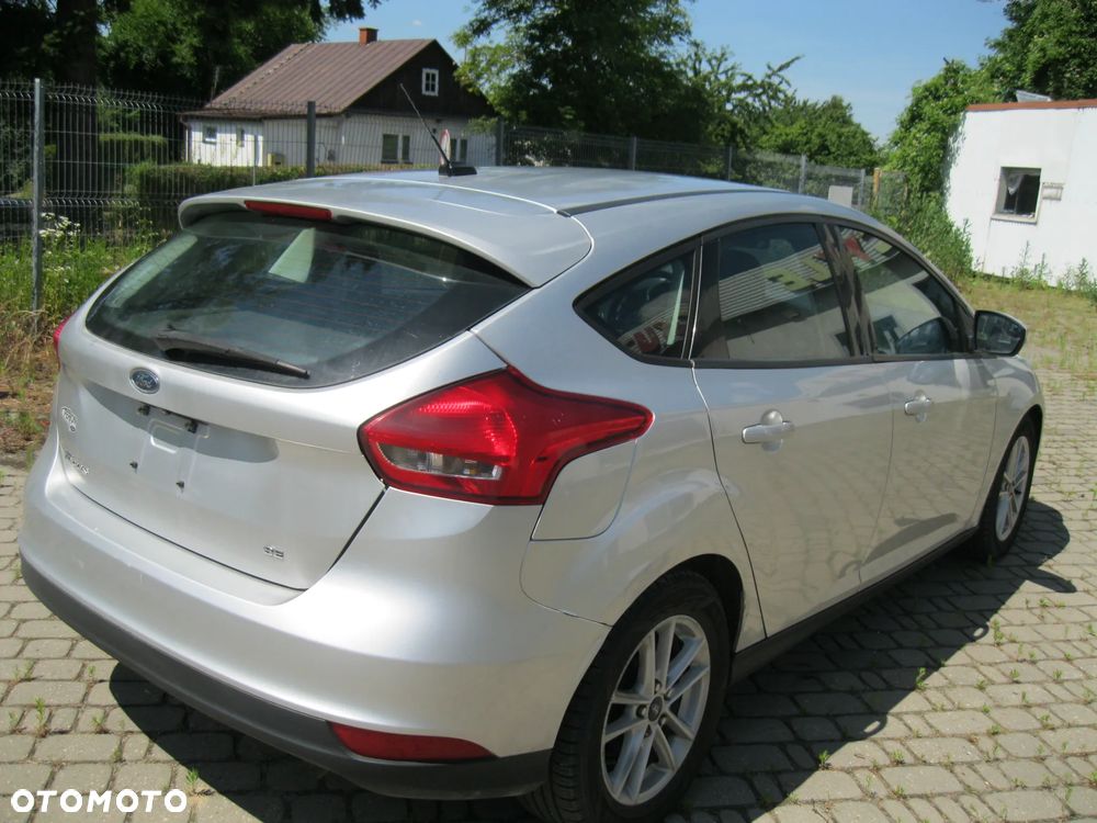 Ford Focus - 8