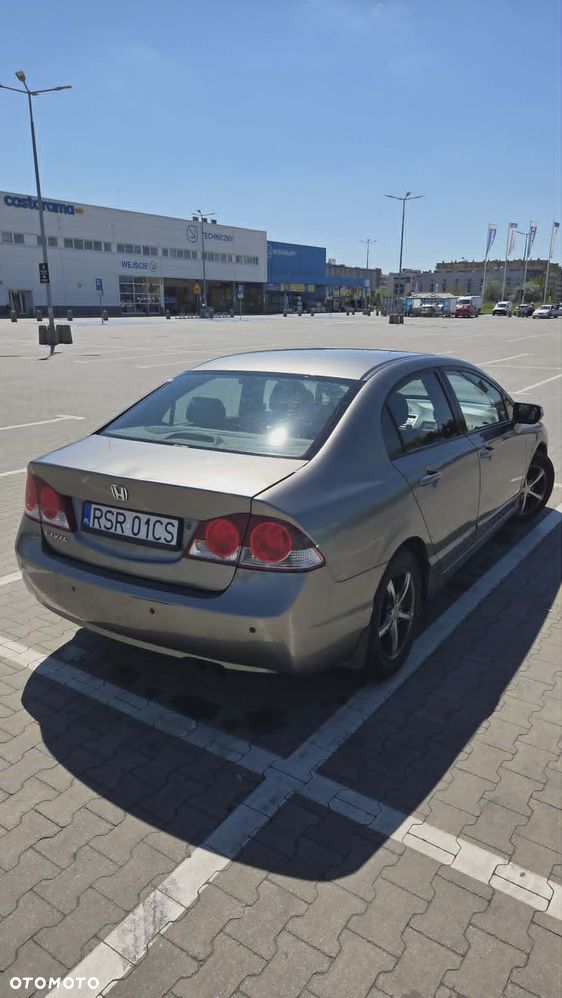 Honda Civic 1.8 Comfort - 3