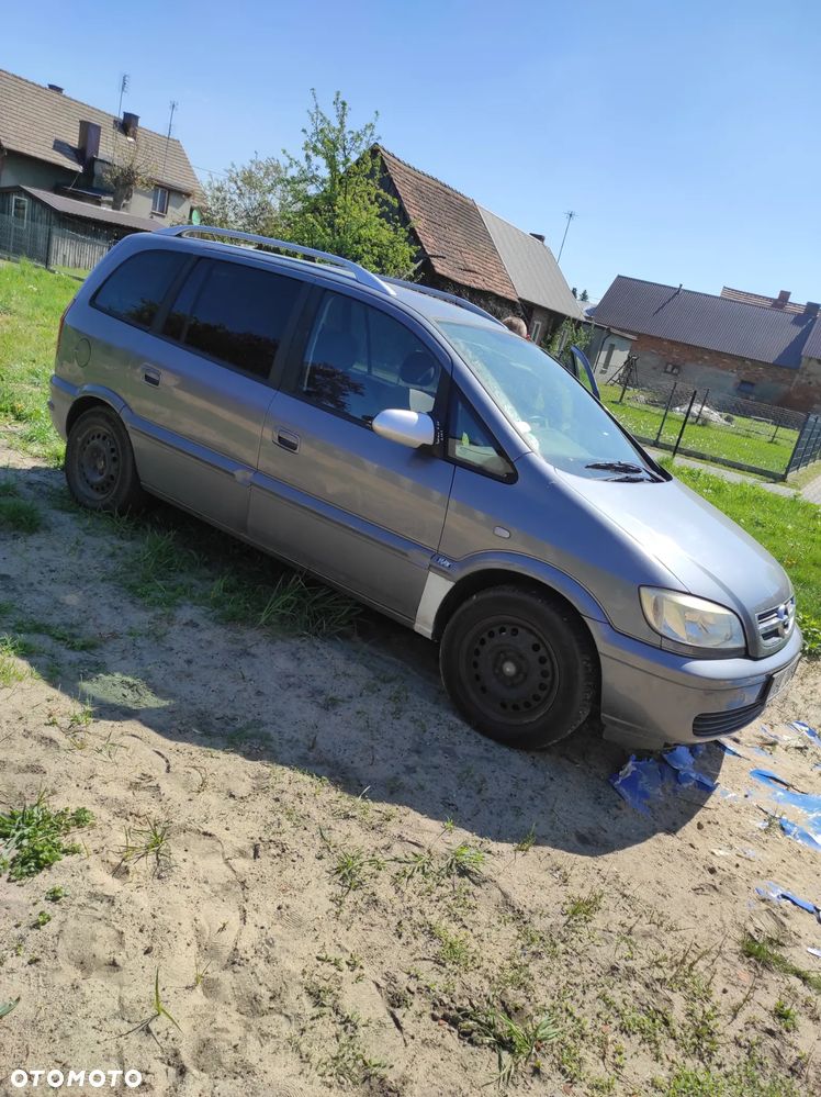 Opel Zafira - 4