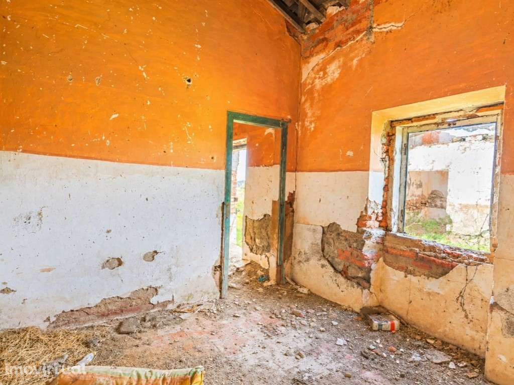 Moradia Térrea T2 para recuperação total, em Barrancos - Grande imagem: 5/7