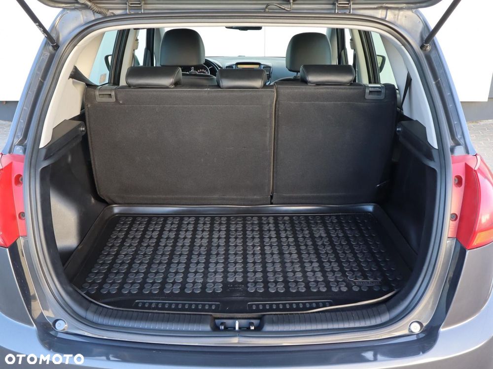 Kia Venga 1.4 Business Line - 8