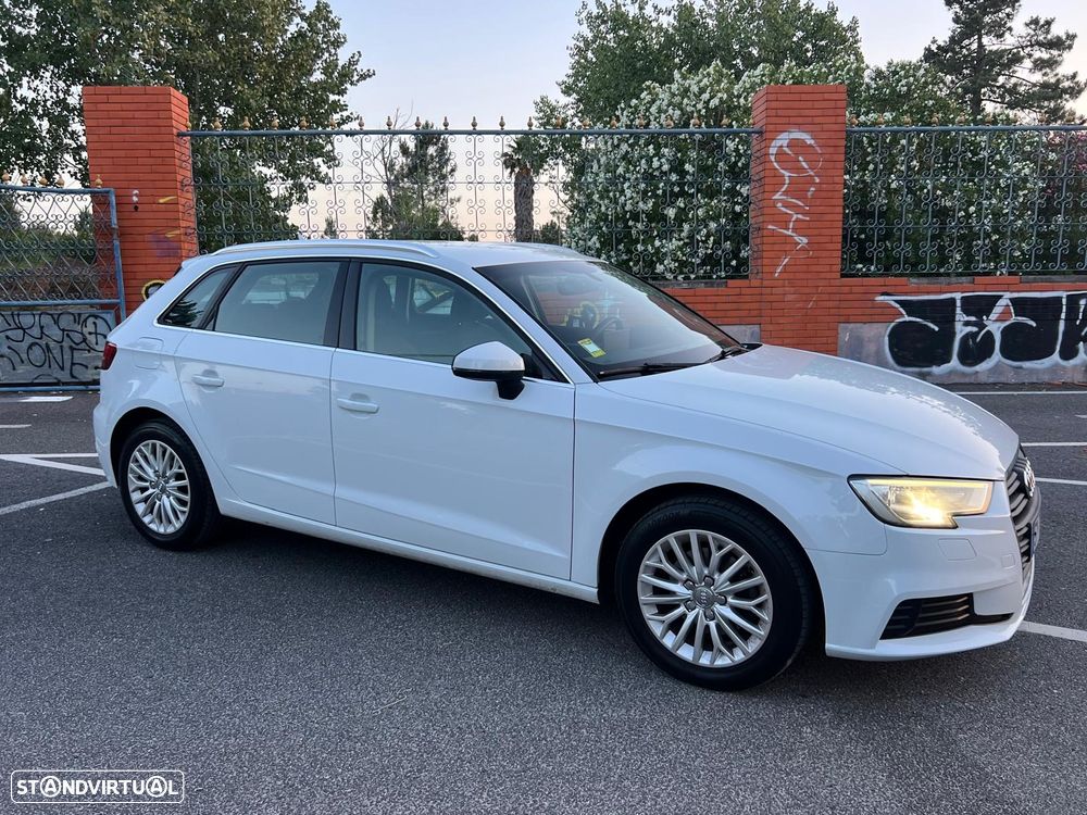 Audi A3 Sportback 1.0 TFSI - 4