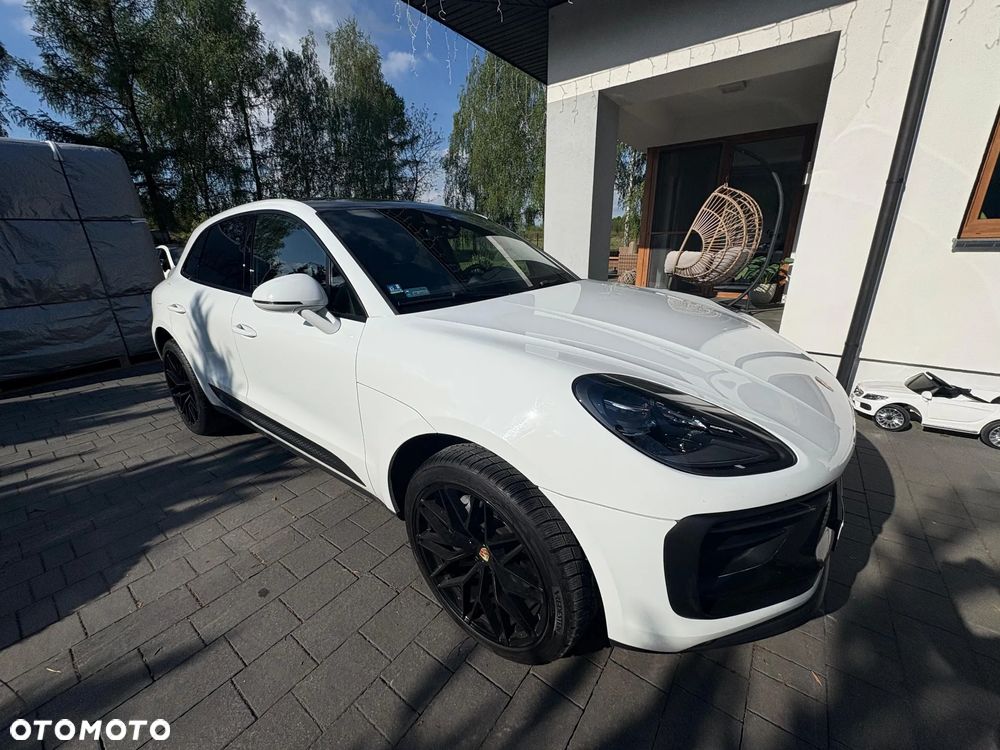 Porsche Macan Standard - 2