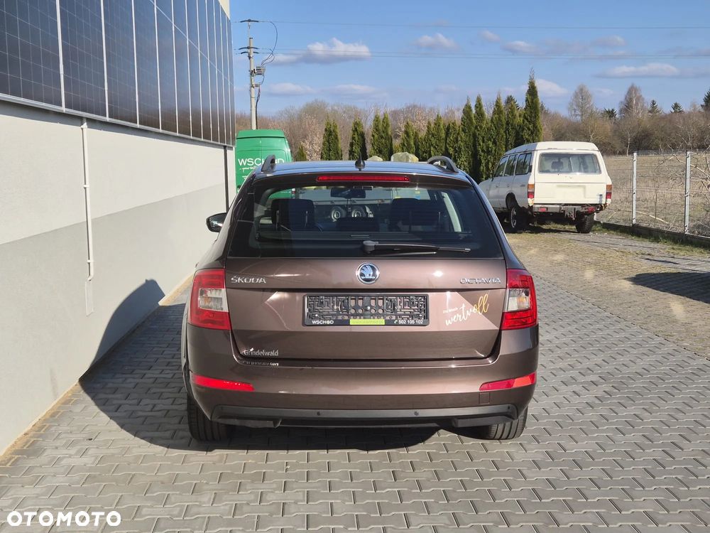 Skoda Octavia 2.0 TDI (Green tec) DSG Ambition - 12