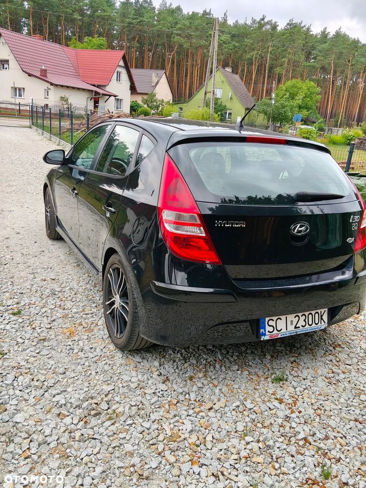 Hyundai i30 1.4 Comfort EU5 - 6